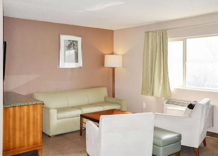 Rodeway Inn 2*