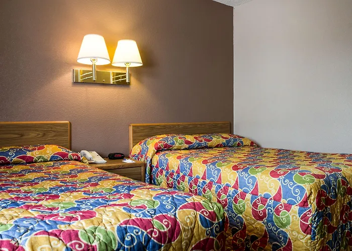 Rodeway Inn 2*
