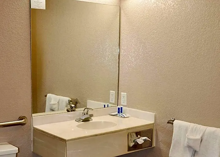 Inn Rodeway Fargo